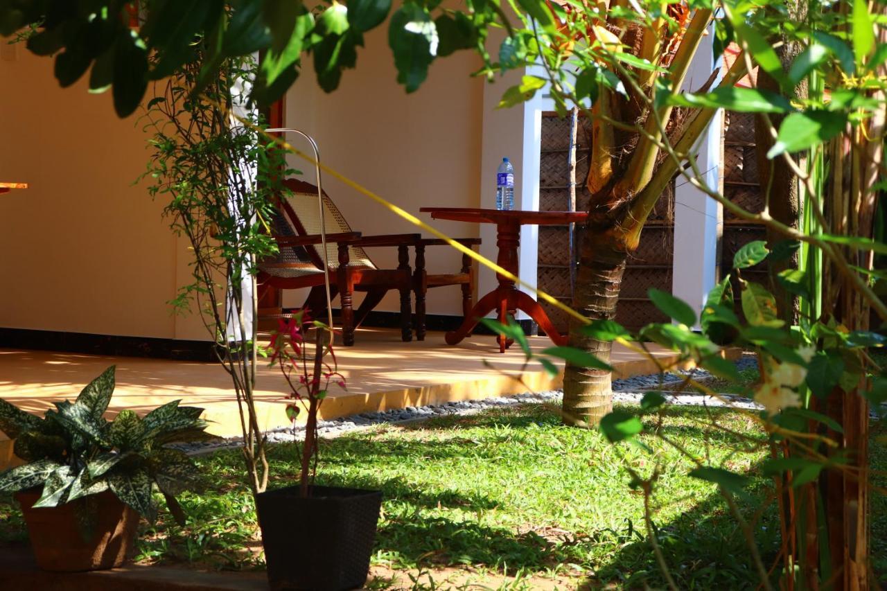 Relax Beach House Tangalle Dış mekan fotoğraf