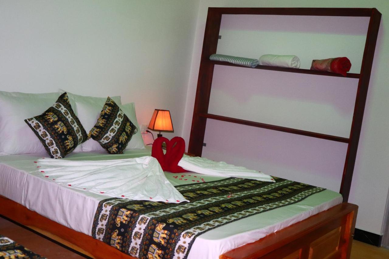 Relax Beach House Tangalle Dış mekan fotoğraf