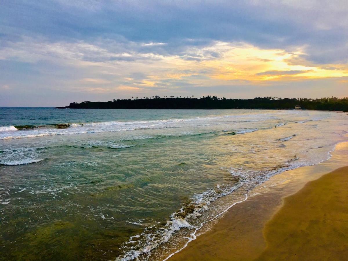 Relax Beach House Tangalle Dış mekan fotoğraf