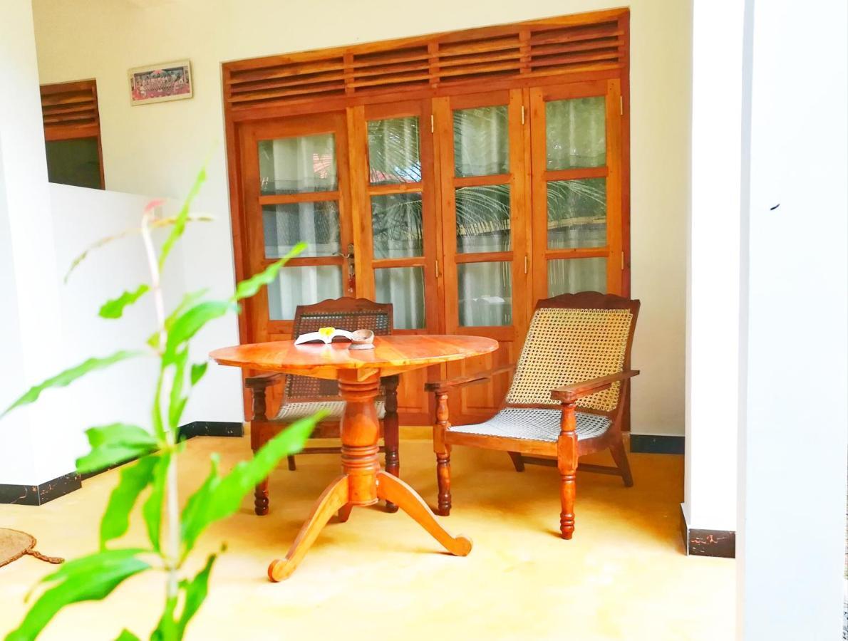Relax Beach House Tangalle Dış mekan fotoğraf
