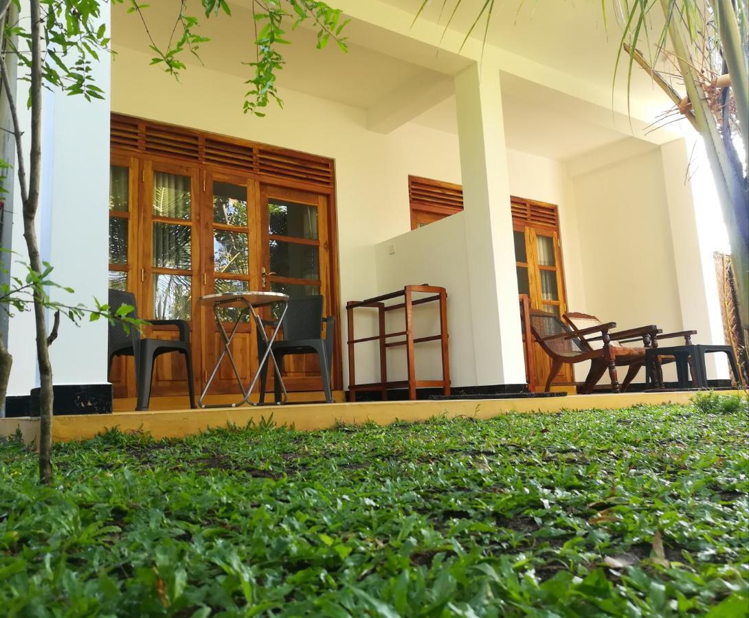 Relax Beach House Tangalle Dış mekan fotoğraf